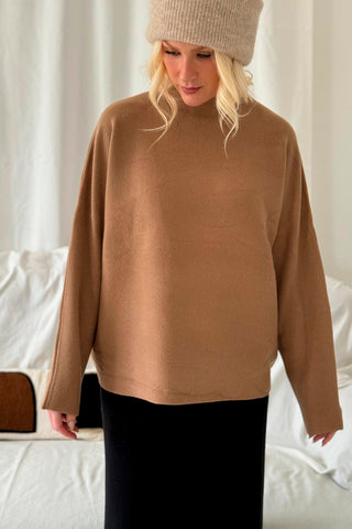 Soft Glow knit, caramel