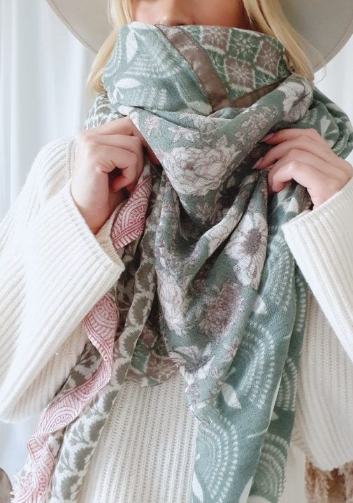Blossom villascarf, green