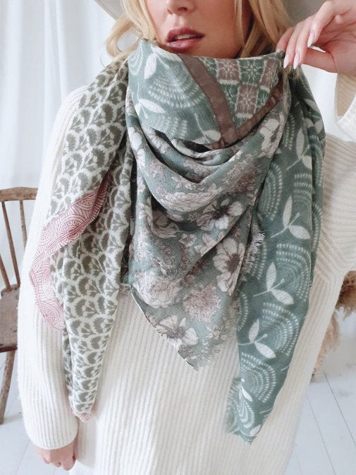 Blossom villascarf, green