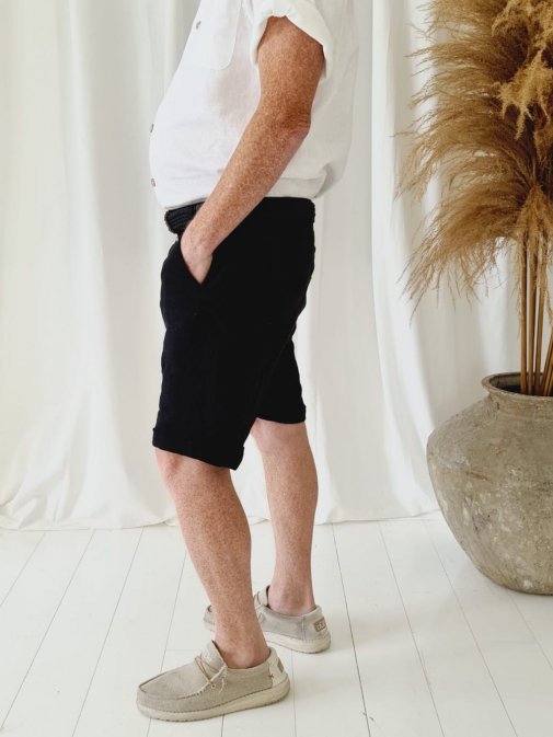 John linen shorts, black