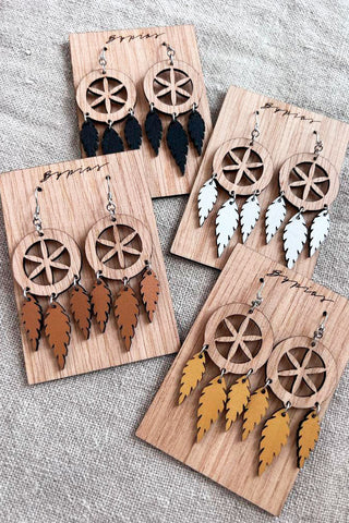 Dreamcatcher earrings, gold