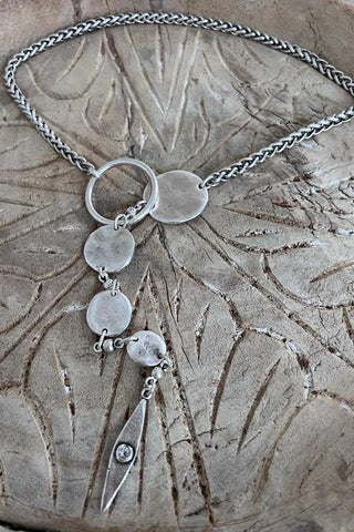 Divine necklace, silver