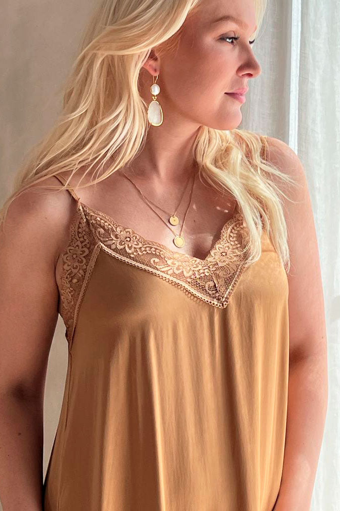 Sweet dreams dress, camel