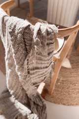 Wrinkles linen throw blanket, natural