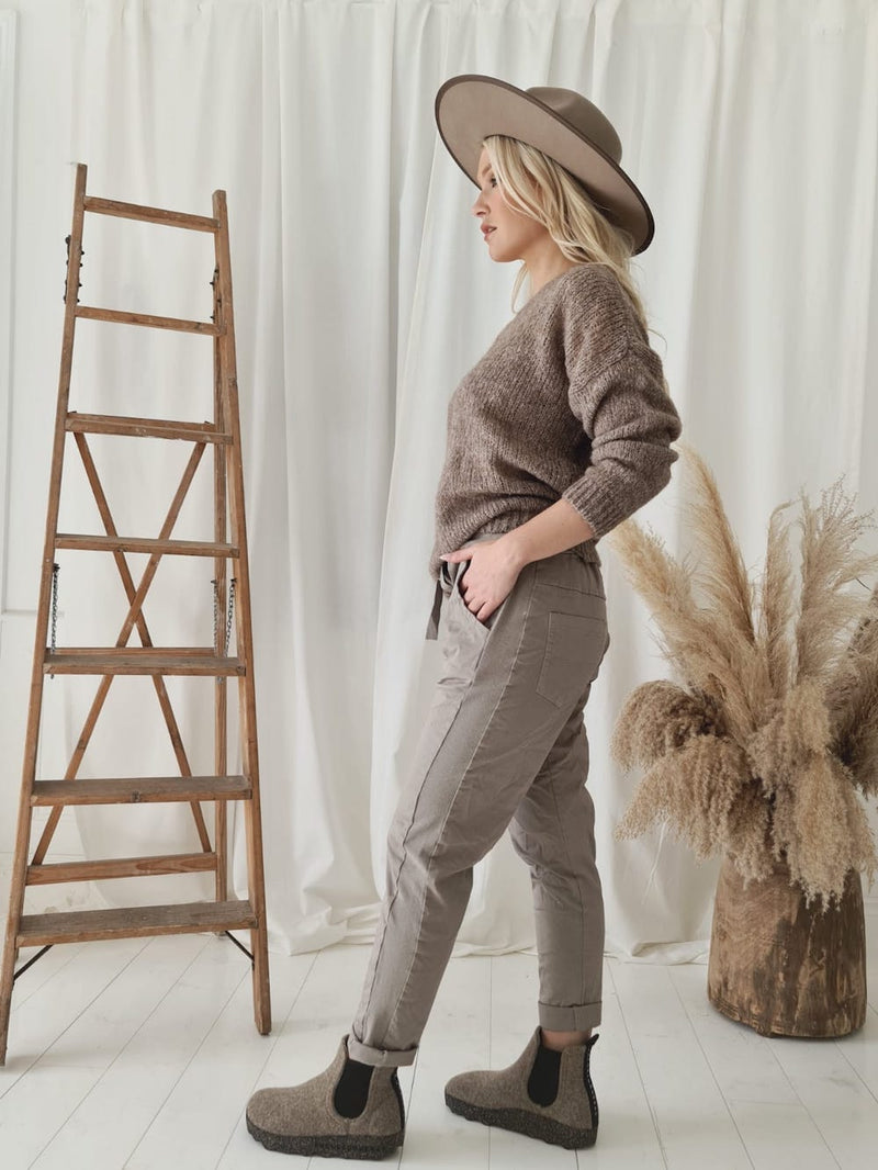Perfect joggers buttons, taupe
